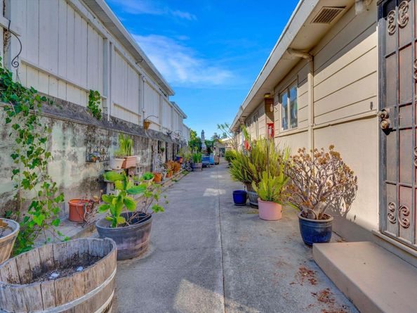 1916 E 30Th St, Oakland CA 94606