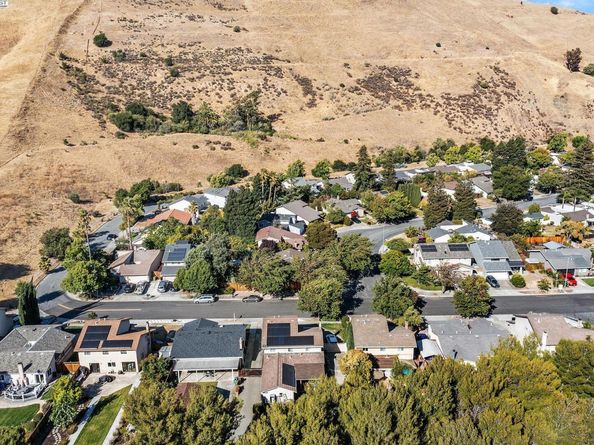 36055 Easterday Way, Fremont CA 94536