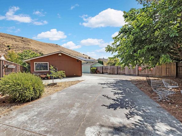 36055 Easterday Way, Fremont CA 94536