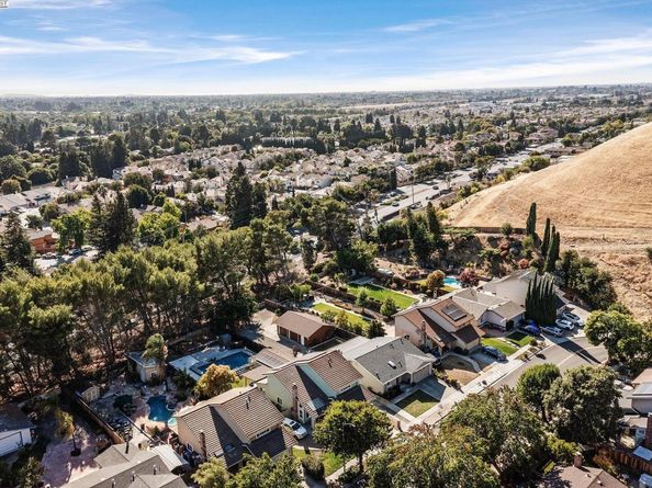 36055 Easterday Way, Fremont CA 94536