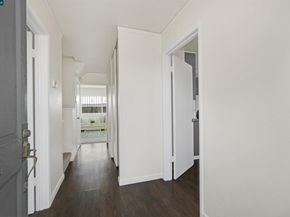 137 Nautilus Ct 82, San Francisco CA 94124