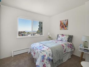 137 Nautilus Ct 82, San Francisco CA 94124