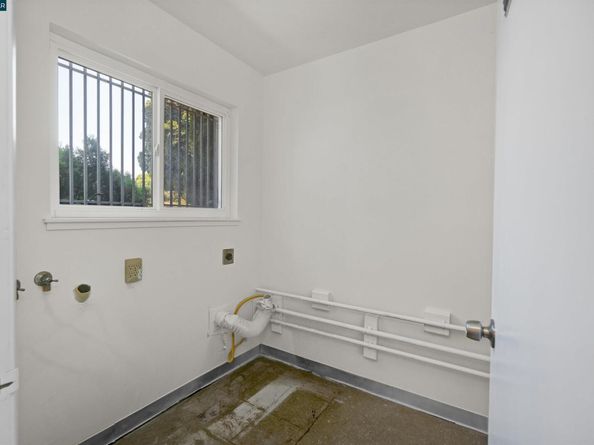 137 Nautilus Ct 82, San Francisco CA 94124