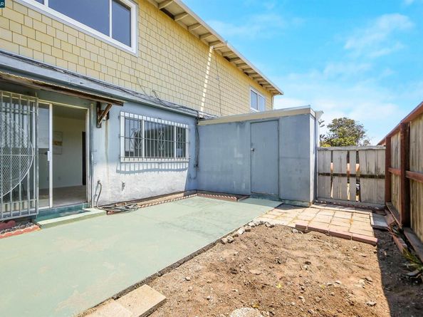 137 Nautilus Ct 82, San Francisco CA 94124