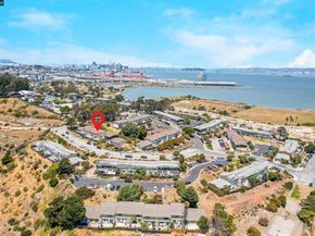 137 Nautilus Ct 82, San Francisco CA 94124