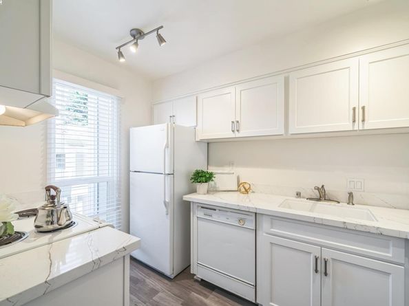 3399 Norton Way 6, Pleasanton CA 94566