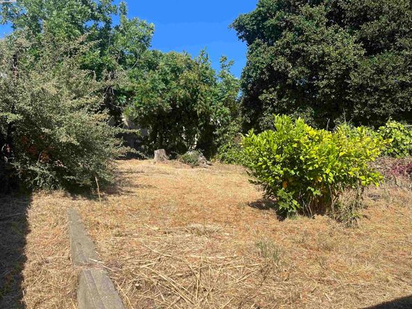6908 Macarthur Blvd, Oakland CA 94605
