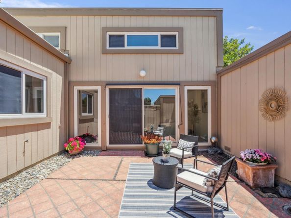 3350 Fir Ave, Alameda CA 94502