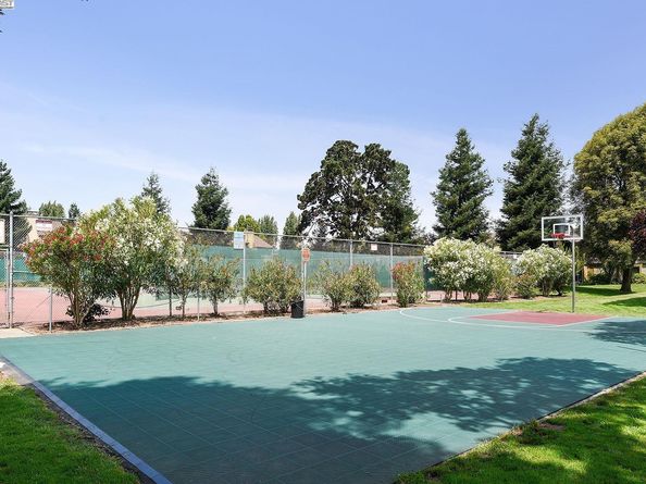 3350 Fir Ave, Alameda CA 94502
