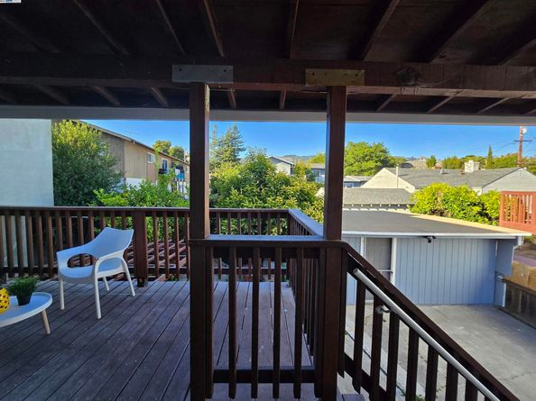 2954 Delaware St, Oakland CA 94602