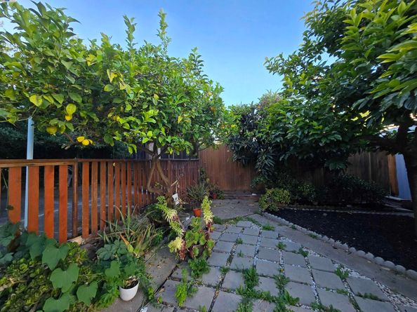 2954 Delaware St, Oakland CA 94602