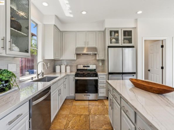 35180 Mount Whitney Ter, Fremont CA 94536