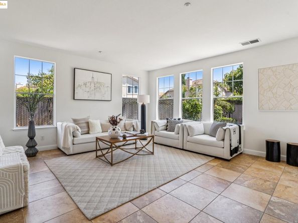 35180 Mount Whitney Ter, Fremont CA 94536