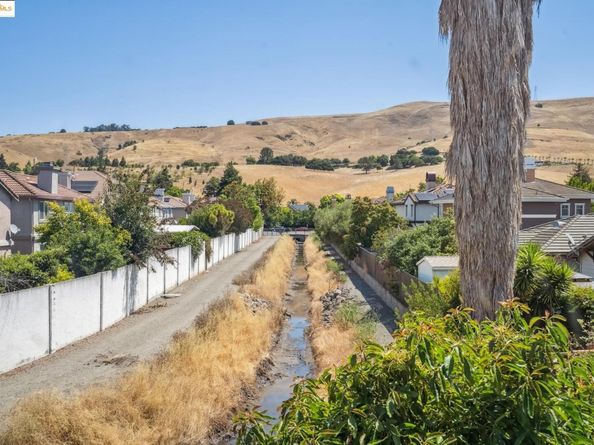 35180 Mount Whitney Ter, Fremont CA 94536