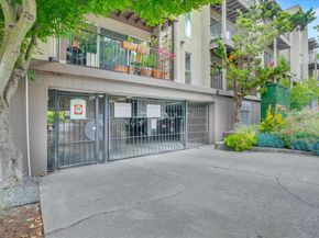 425 Orange St 210, Oakland CA 94610