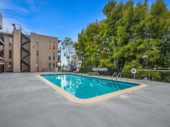 425 Orange St 210, Oakland CA 94610
