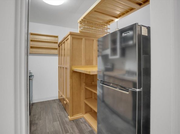 425 Orange St 210, Oakland CA 94610