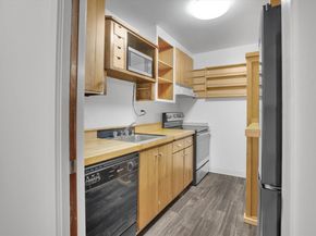 425 Orange St 210, Oakland CA 94610