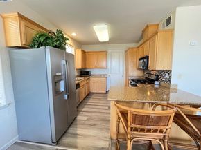 769 Bartlett Ave, Hayward CA 94541