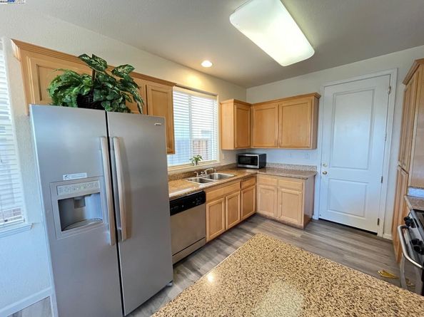 769 Bartlett Ave, Hayward CA 94541