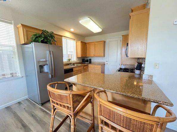 769 Bartlett Ave, Hayward CA 94541
