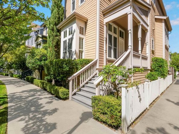2063 Lewis St, Hercules CA 94547