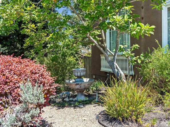 455 Lagunitas Ave, Oakland CA 94610