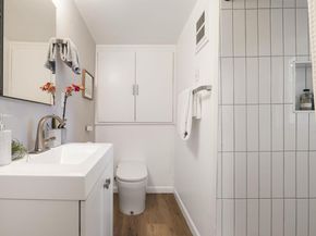 6211 Valley View Rd, Oakland CA 94611