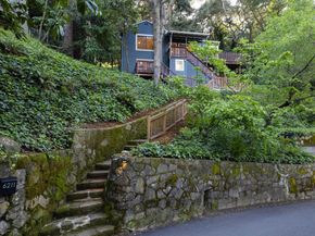 6211 Valley View Rd, Oakland CA 94611