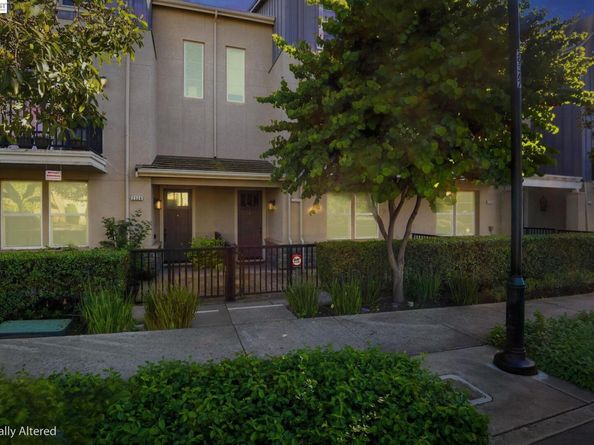 2332 Carbondale Way, Dublin CA 94568