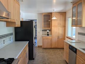 97 Belleau Ave, Atherton CA 94027