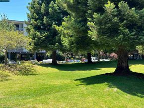 8 Commodore Drive C460, Emeryville CA 94608