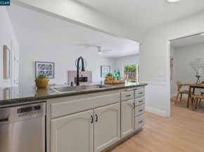 1525 American Beauty Dr, Concord CA 94521