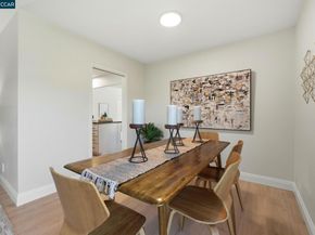 1525 American Beauty Dr, Concord CA 94521
