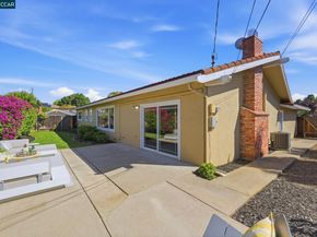 1525 American Beauty Dr, Concord CA 94521