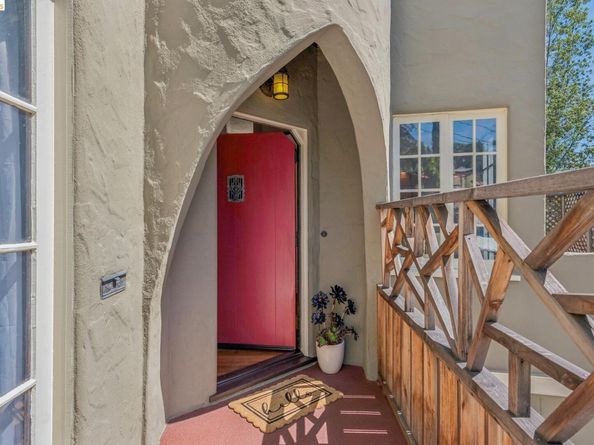 19 Veteran Way, Oakland CA 94602