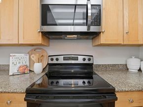 2487 Heathrow Ln, San Leandro CA 94577