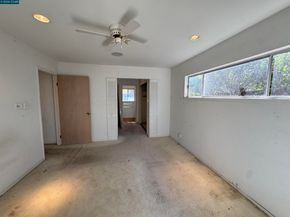 1142 Larch Ave, Moraga CA 94556