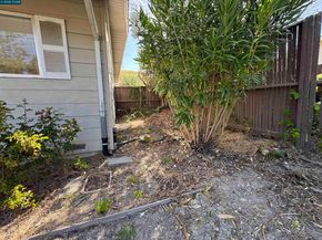 1142 Larch Ave, Moraga CA 94556