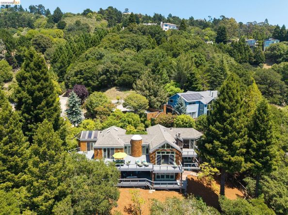 2223 Tunnel Rd, Oakland CA 94611
