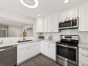 365 Perkins St 201, Oakland CA 94610