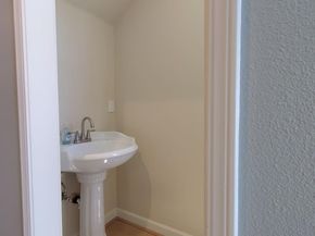917 1St St, Rodeo CA 94572