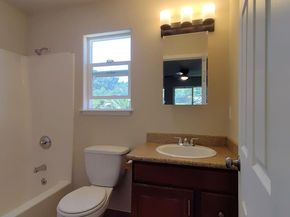 917 1St St, Rodeo CA 94572