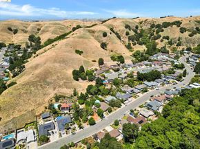 2826 Wright Ave, Pinole CA 94564