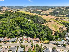 2826 Wright Ave, Pinole CA 94564