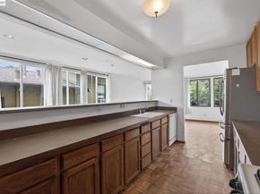 1227 E 33Rd St, Oakland CA 94610