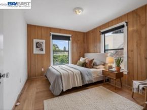 1227 E 33Rd St, Oakland CA 94610