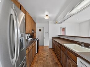 1227 E 33Rd St, Oakland CA 94610