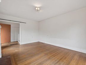 1227 E 33Rd St, Oakland CA 94610