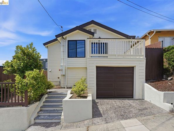2469 Potter St, Oakland CA 94601